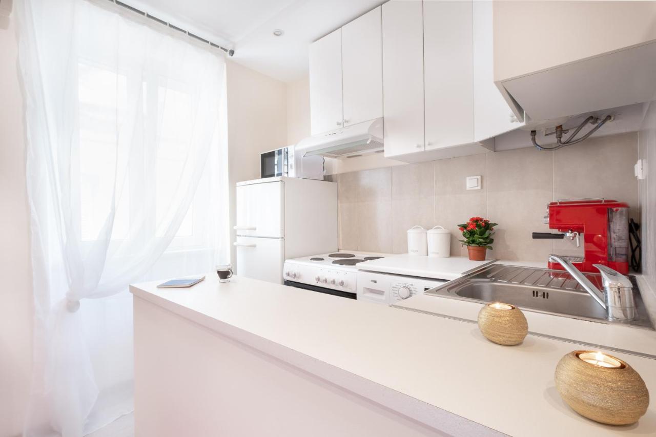 Nadiona Suites Red & Cream Corfu  Ngoại thất bức ảnh